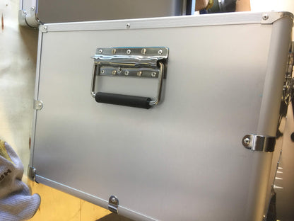 Handle options are available